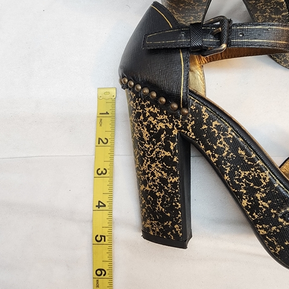 Prada Platform Studded Heels Prada Size 37 US 7 Stunning! Made in Italy  🇮🇹 - Picture 9 of 10